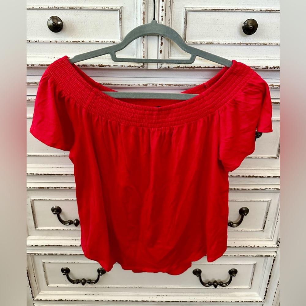 EXPRESS Off the Shoulder Red Super Soft Top | Medium